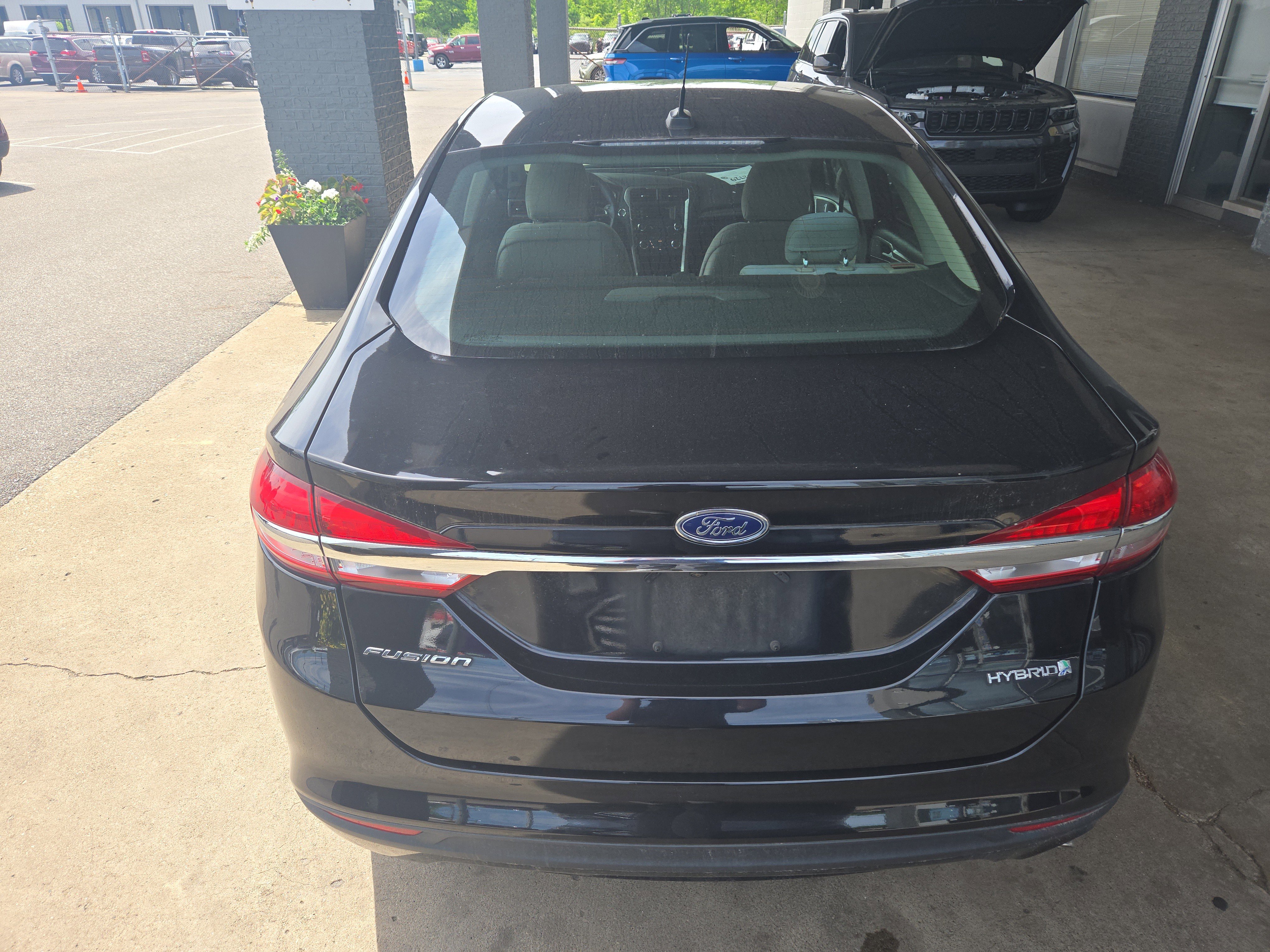 Used 2018 Ford Fusion S FWD image 4