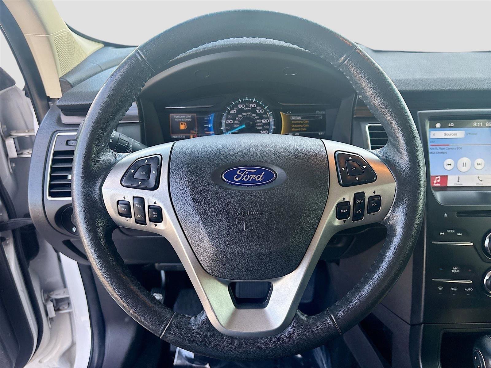 Used 2017 Ford Flex SEL image 12