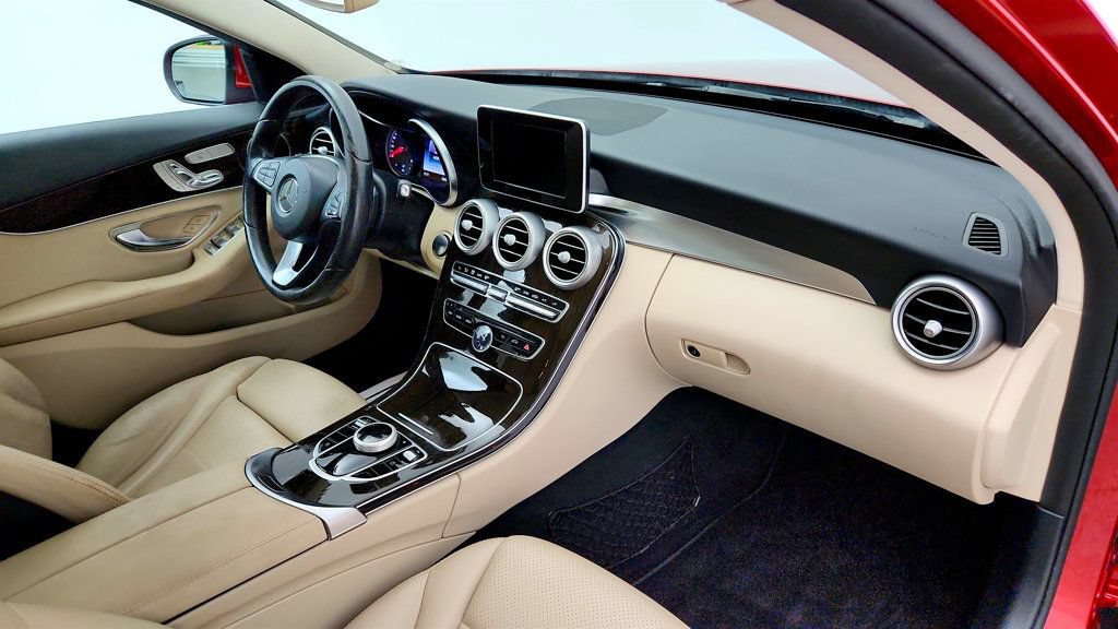 Used 2018 Mercedes-Benz C 300 Sedan w/ Premium Package image 25