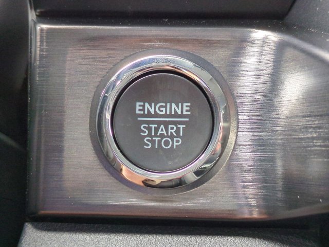 New 2026 Ford F250 Lariat w/ Black Appearance Package image 27