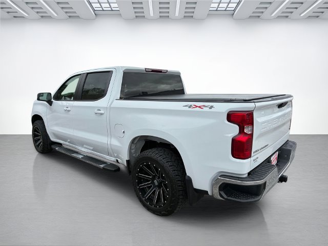 Used 2024 Chevrolet Silverado 1500 LT AWD/4WD image 7