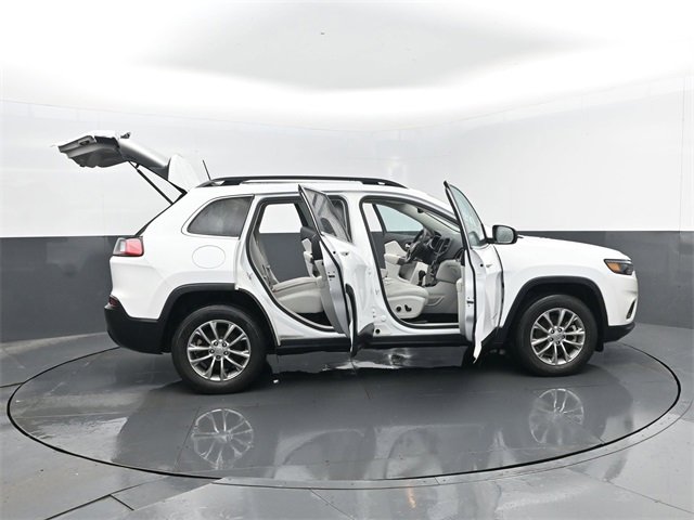 Used 2022 Jeep Cherokee Latitude Lux w/ Sun & Sound Group image 28