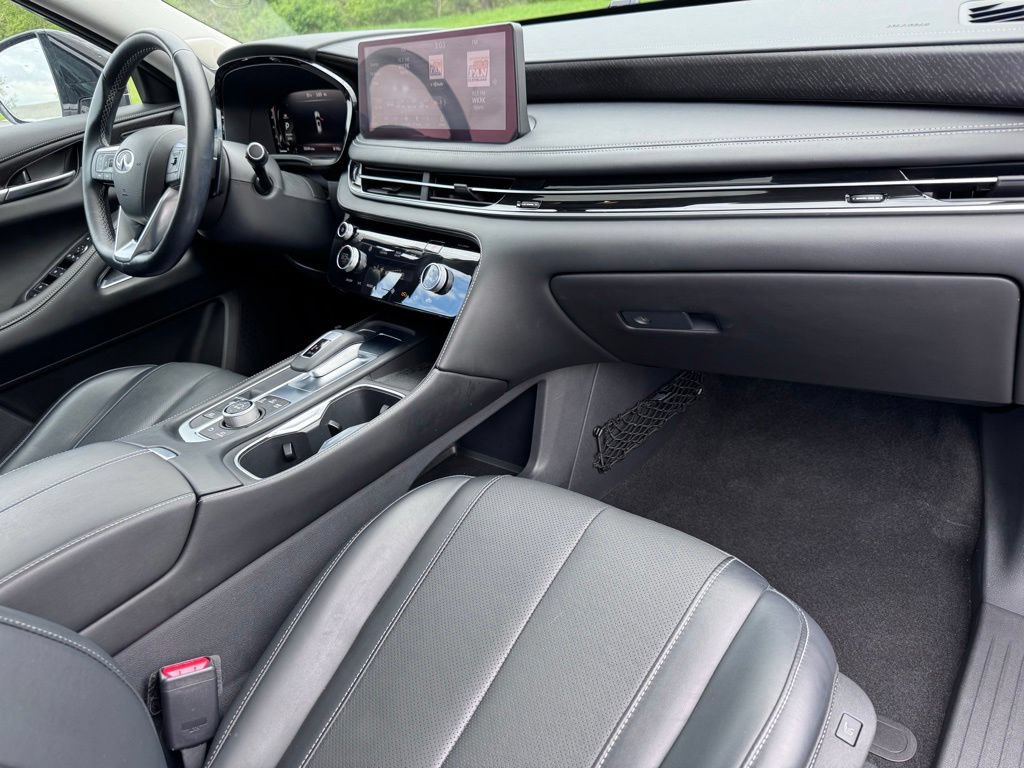 Used 2023 INFINITI QX60 Sensory w/ Cargo Package AWD/4WD image 16
