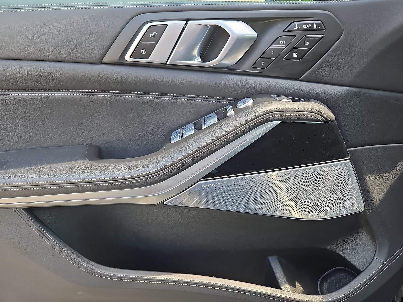 Used 2024 BMW ALPINA XB7 AWD/4WD image 12