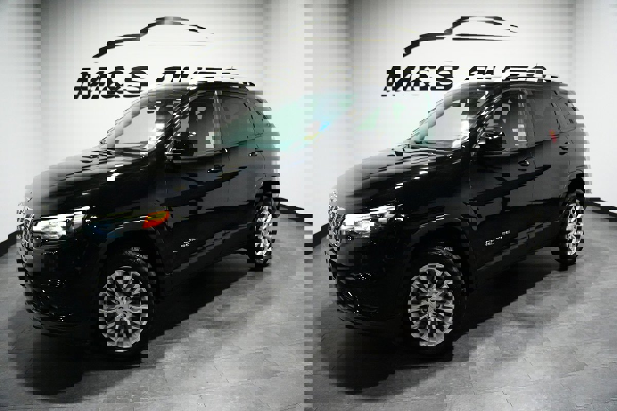 Used 2020 Jeep Cherokee Latitude image 2