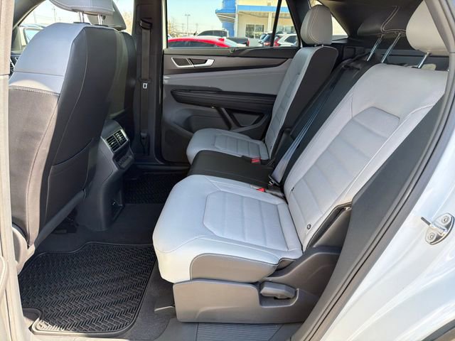 Used 2024 Volkswagen Atlas Cross Sport SEL image 14