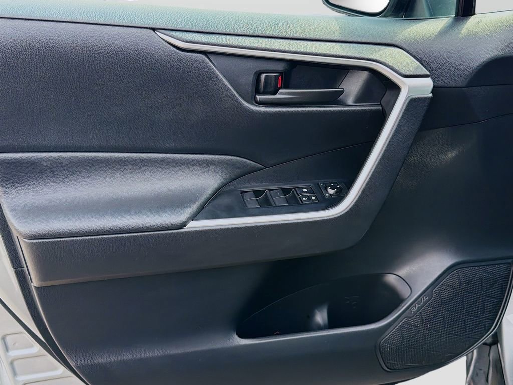 Used 2023 Toyota RAV4 LE image 20