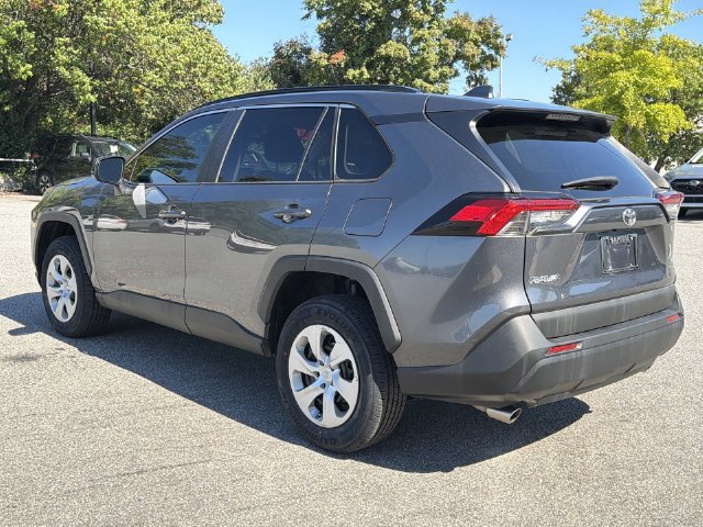 Used 2021 Toyota RAV4 LE FWD image 11