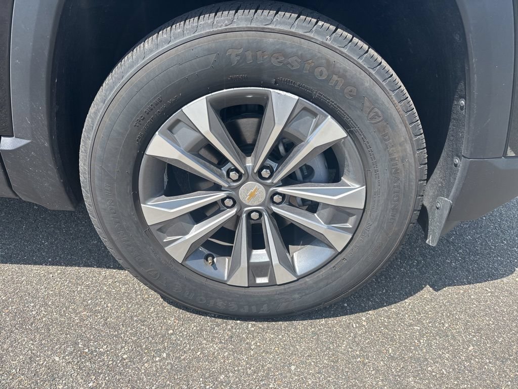 Used 2026 Chevrolet Equinox LT FWD image 9