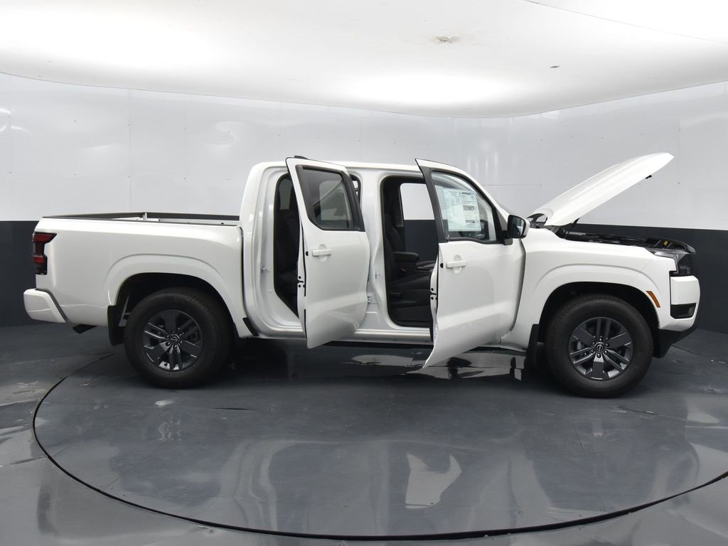 Certified 2025 Nissan Frontier SV image 45