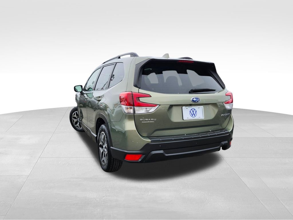 Used 2020 Subaru Forester Premium image 4
