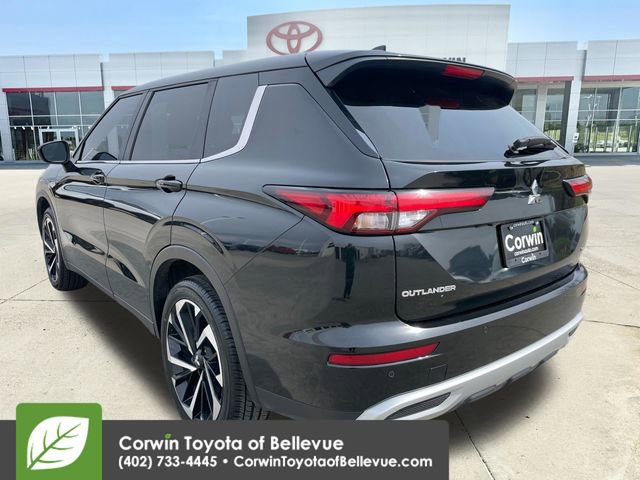 Used 2024 Mitsubishi Outlander SE image 3