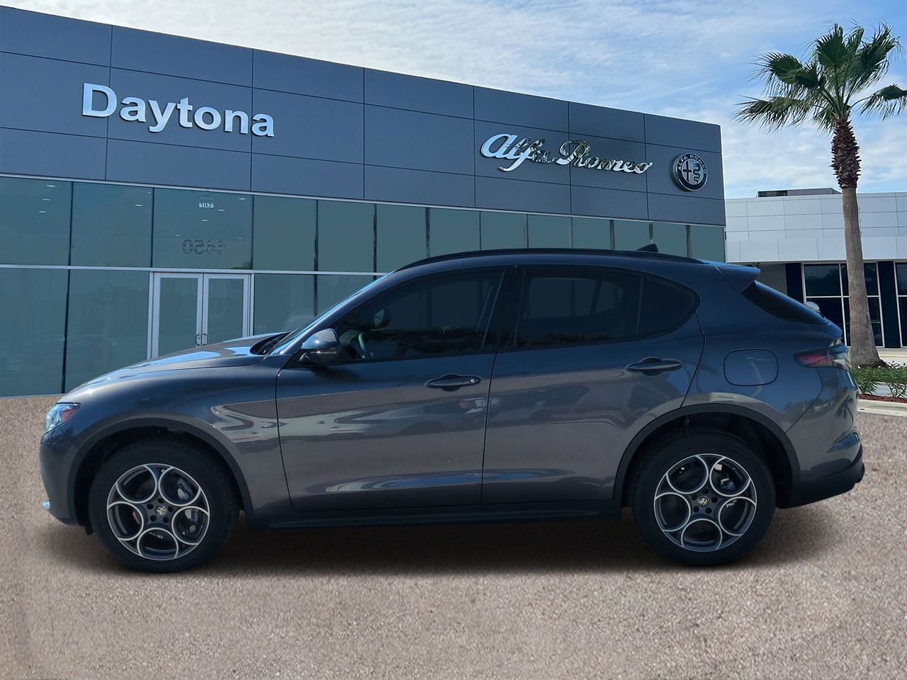 New 2025 Alfa Romeo Stelvio Sprint w/ Convenience Package image 6