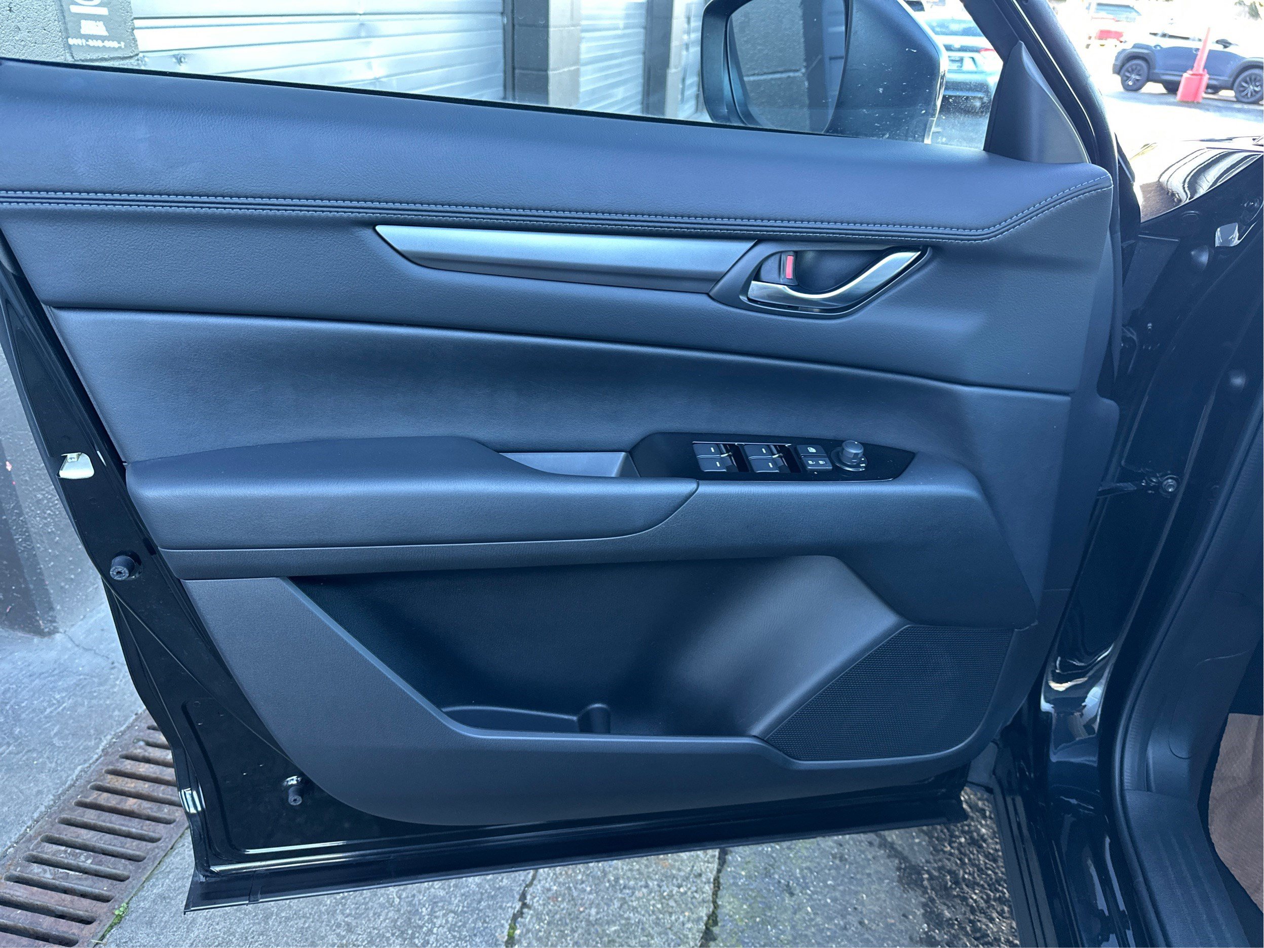 Used 2025 MAZDA CX-5 AWD 2.5 S w/ Preferred Package image 21