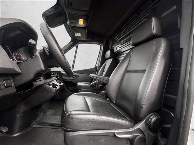 Used 2024 Mercedes-Benz Sprinter 2500 image 17