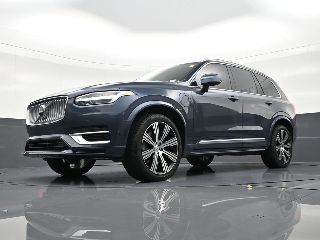 Certified 2025 Volvo XC90 T8 Core w/ Protection Package image 24