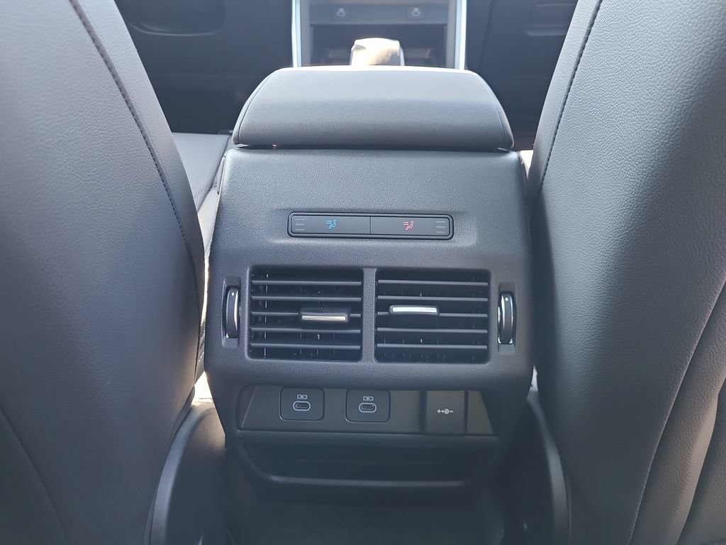 New 2026 Land Rover Discovery Sport Landmark AWD/4WD image 19
