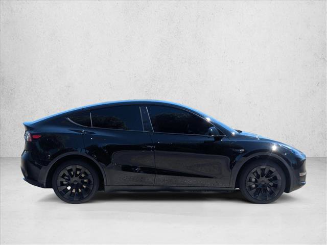Used 2024 Tesla Model Y Long Range AWD/4WD image 4