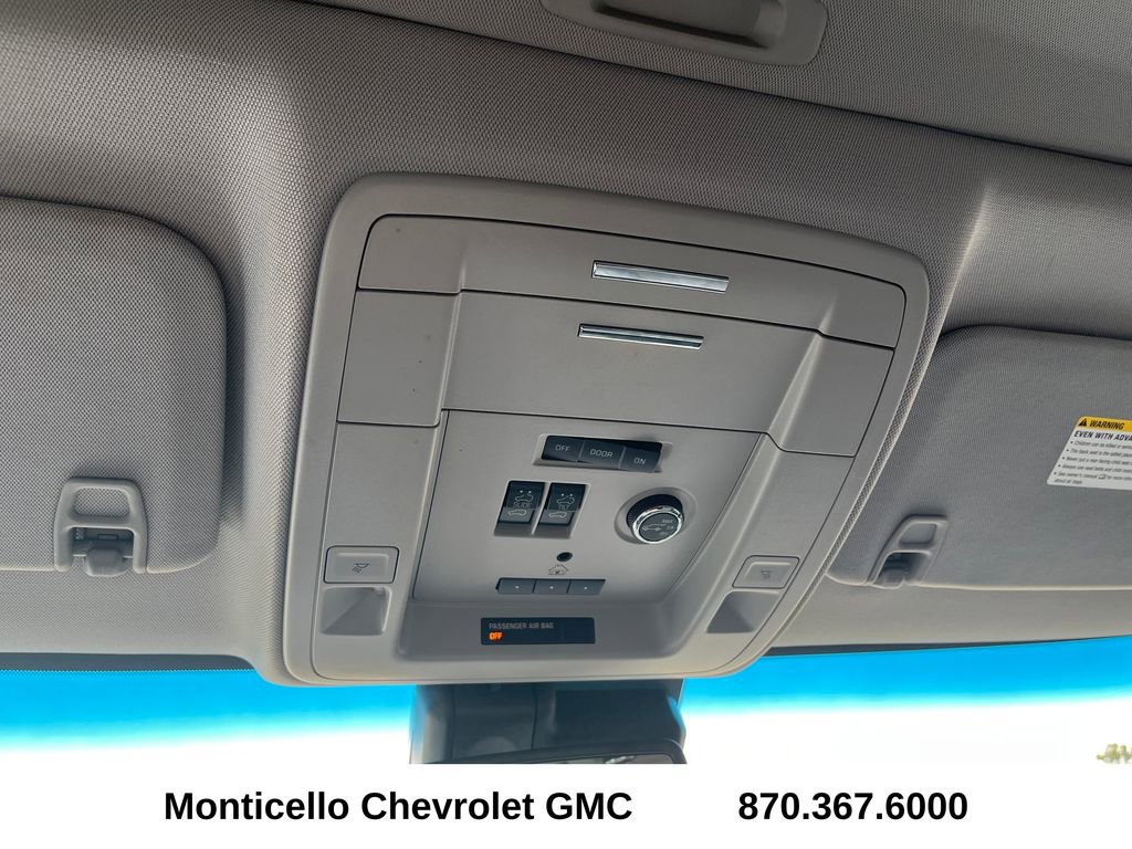 Used 2018 Chevrolet Suburban LT w/ LT Signature Package image 18