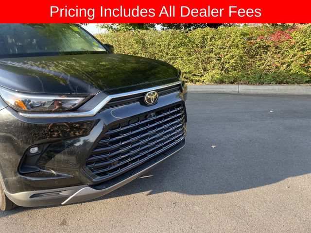 Used 2024 Toyota Grand Highlander AWD image 13