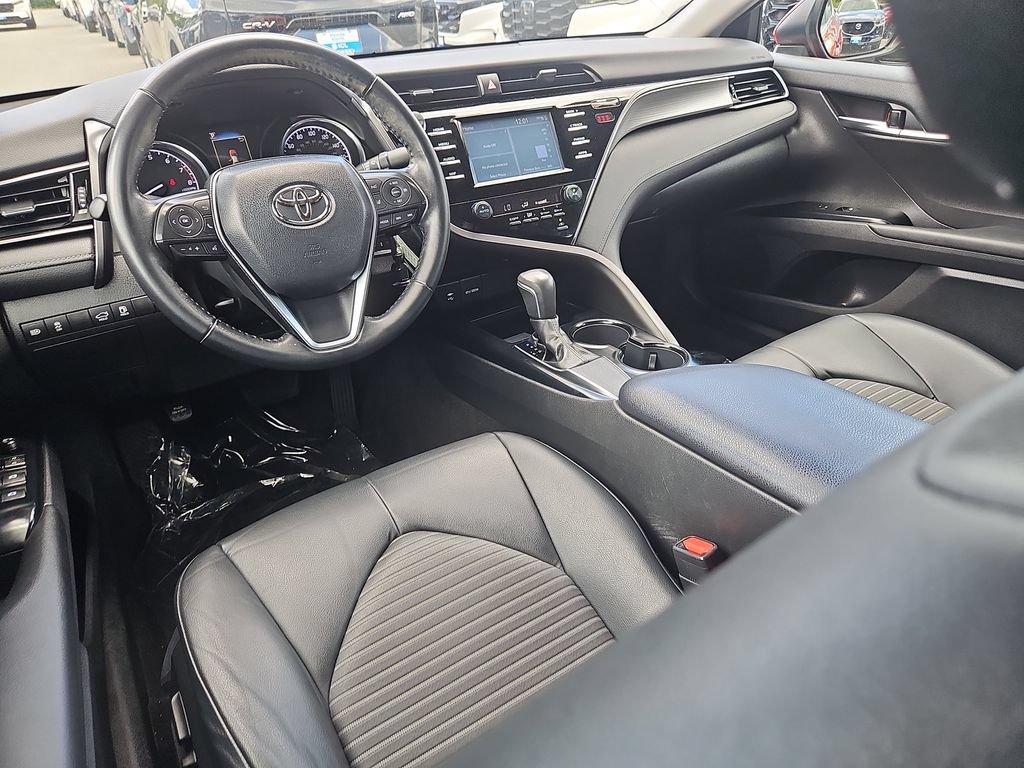 Used 2019 Toyota Camry SE FWD image 9