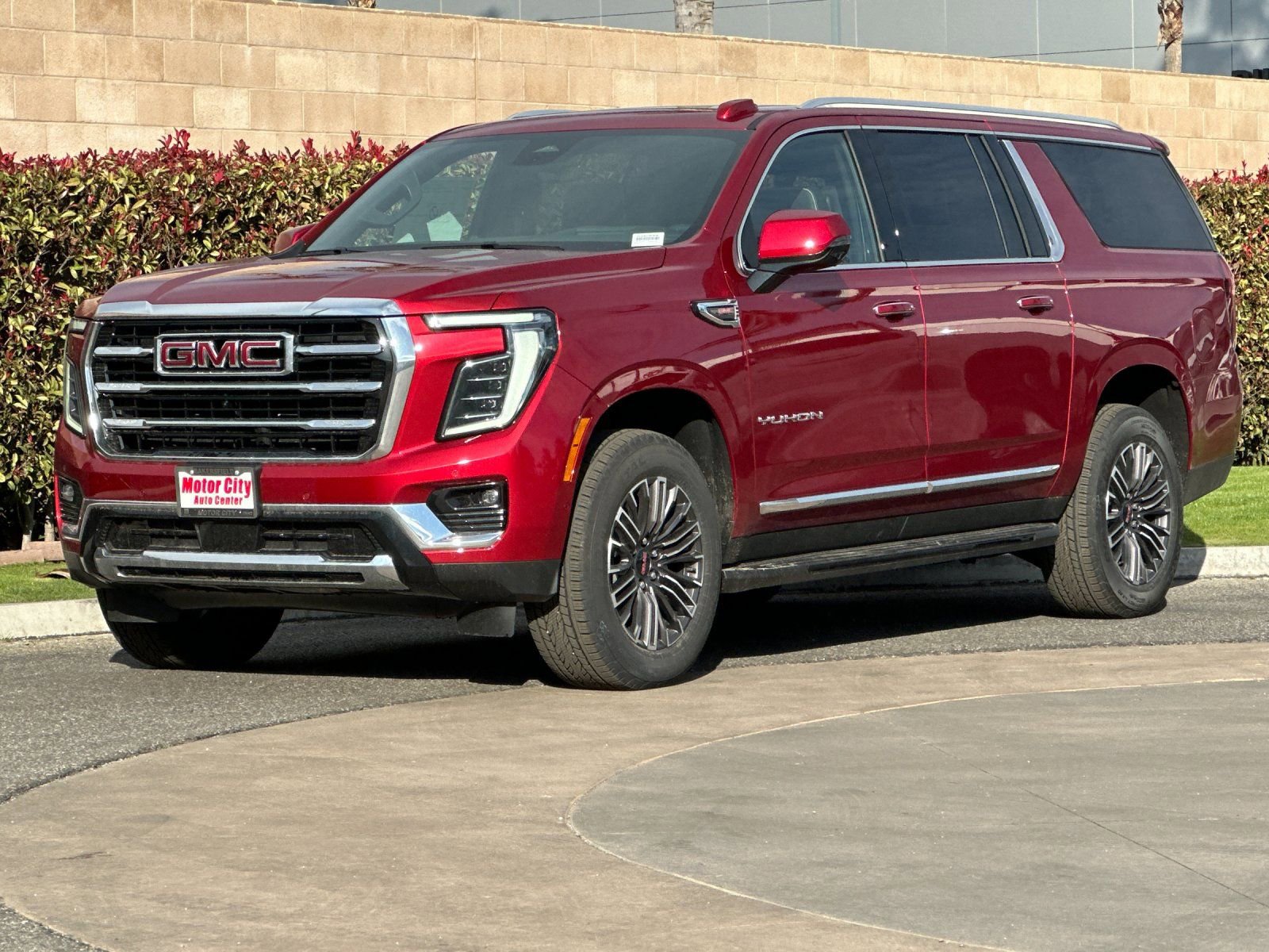 New 2026 GMC Yukon XL Elevation w/ Elevation Premium Package AWD/4WD image 8