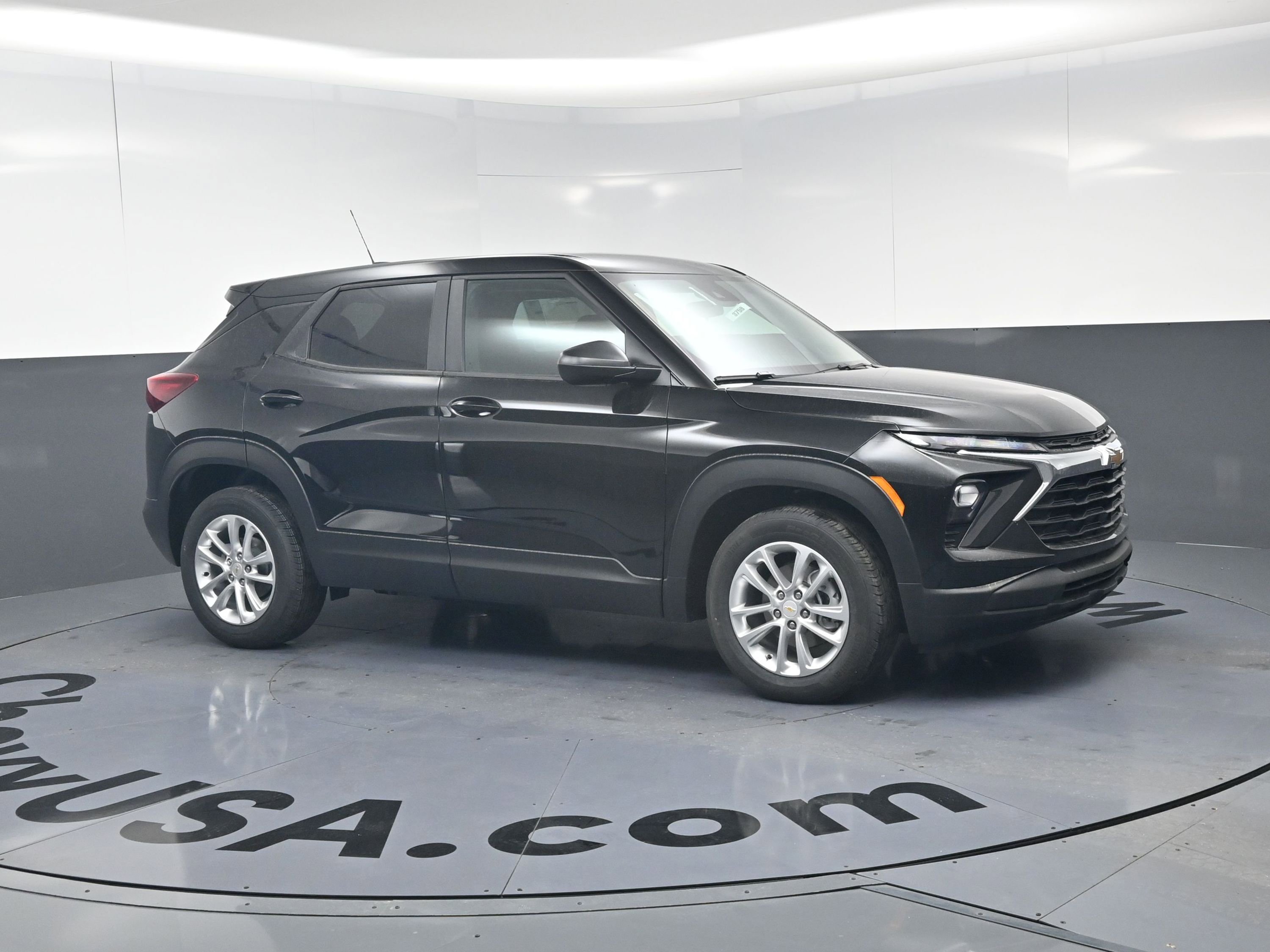 New 2026 Chevrolet TrailBlazer LS w/ LS Convenience Package FWD image 2