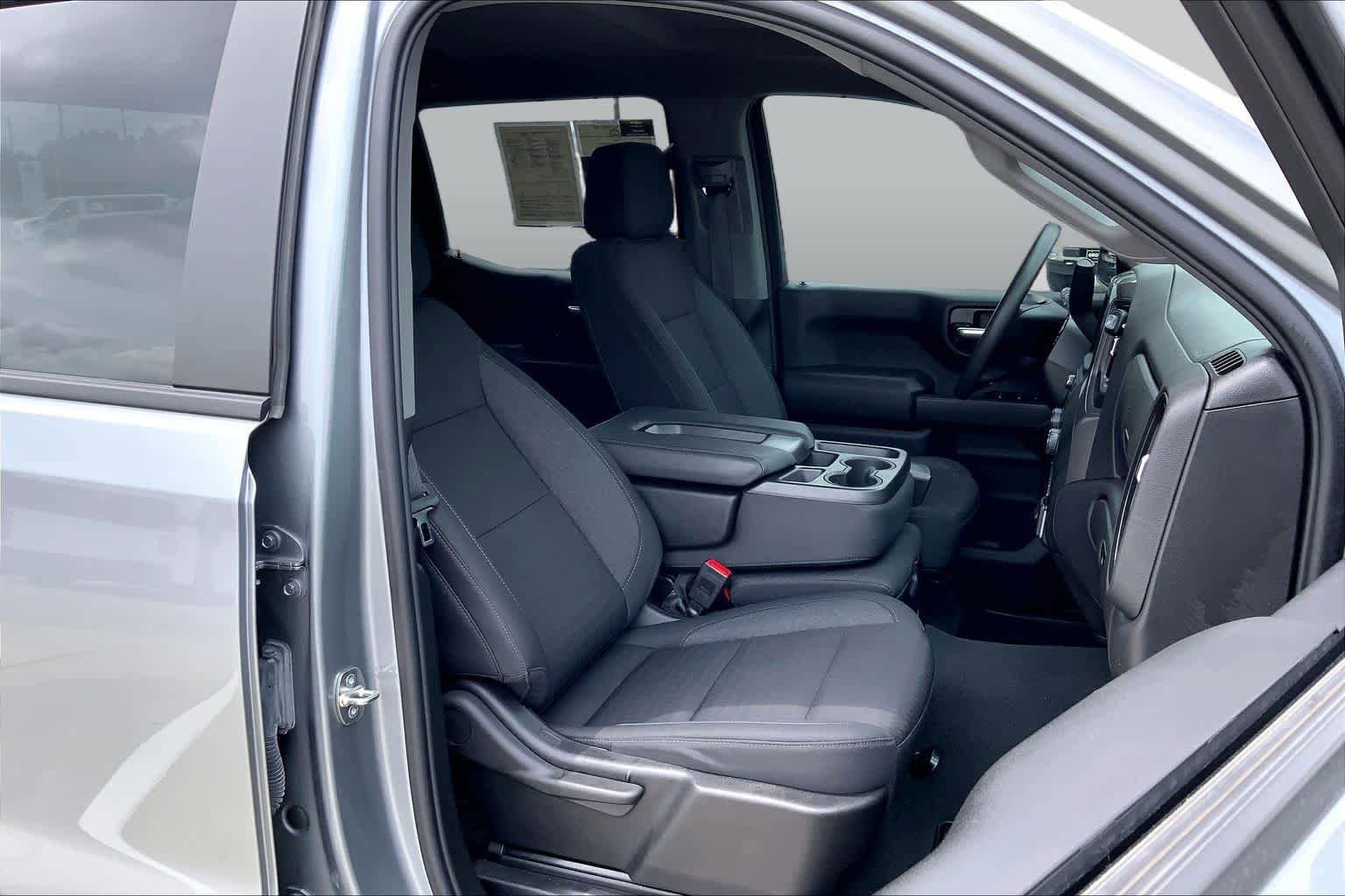 Used 2023 Chevrolet Silverado 1500 Custom RWD image 9