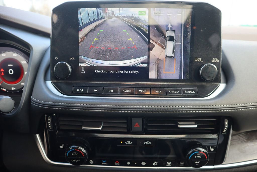 Certified 2022 Nissan Rogue Platinum w/ Head-Up Display Package image 20