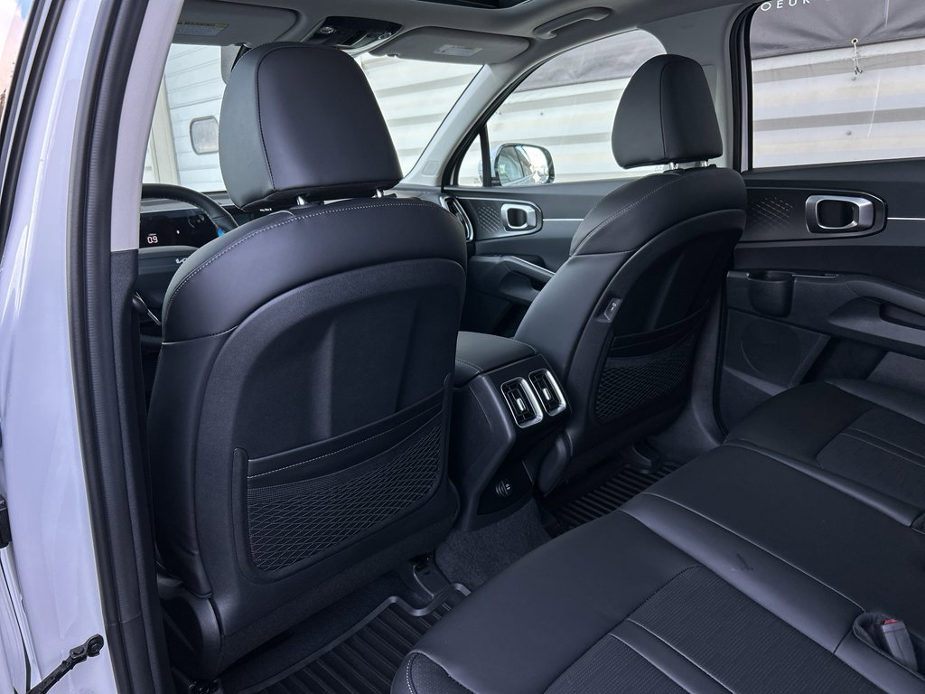 New 2026 Kia Sorento S w/ S Panoramic Sunroof Package image 13
