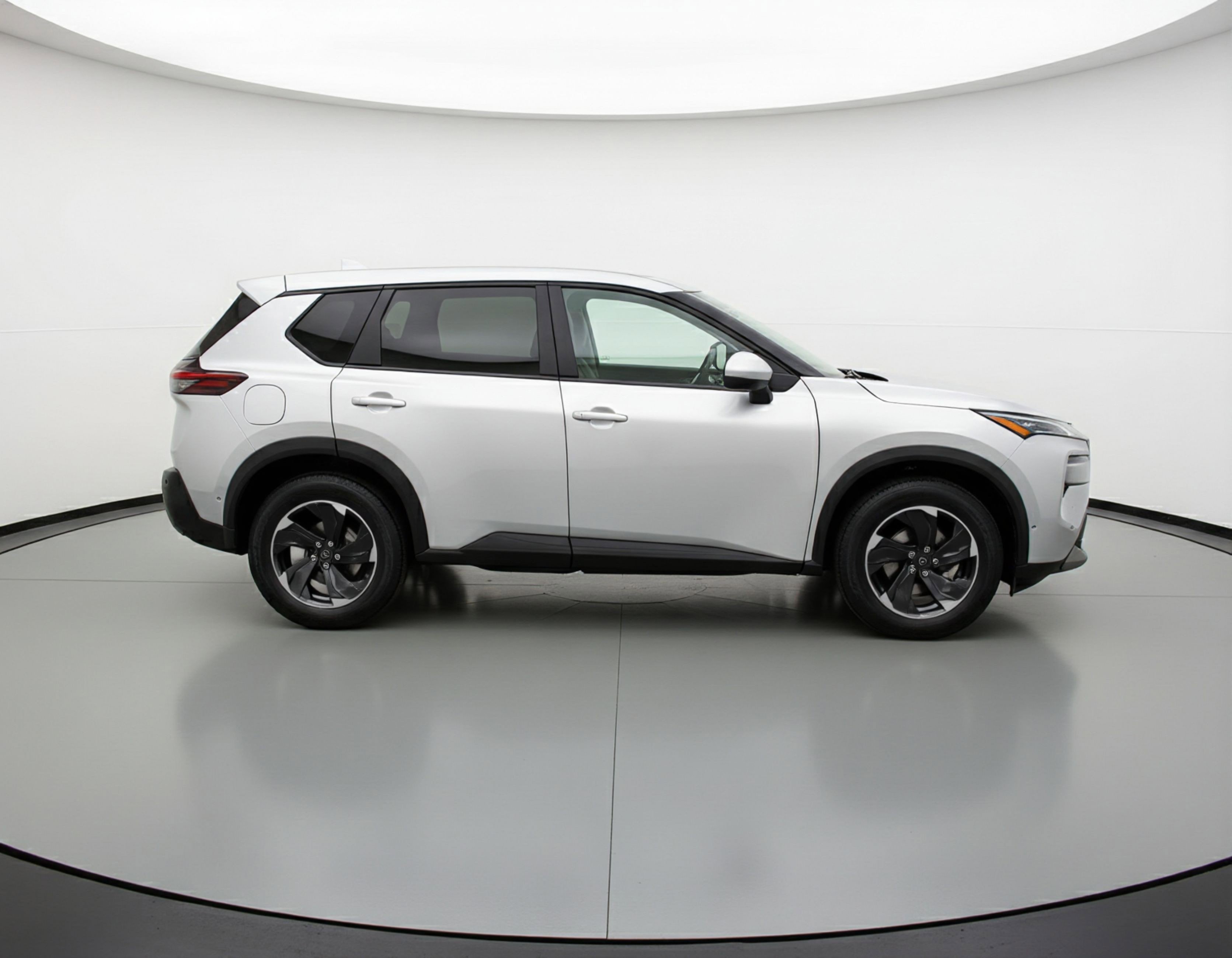 Used 2025 Nissan Rogue SV image 11