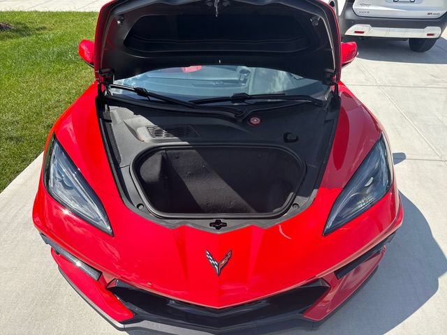 Used 2022 Chevrolet Corvette Stingray Coupe w/ Z51 Performance Package RWD image 9