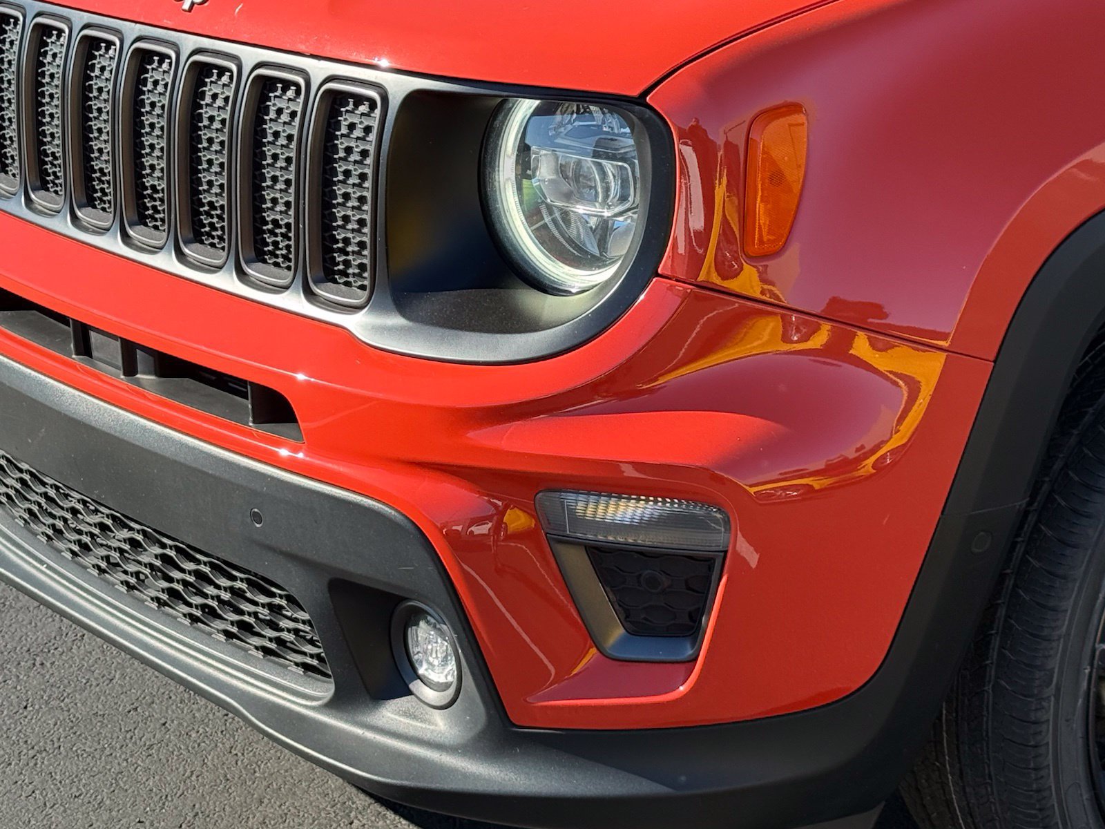 Used 2021 Jeep Renegade Latitude w/ Luxury Group II AWD/4WD image 10
