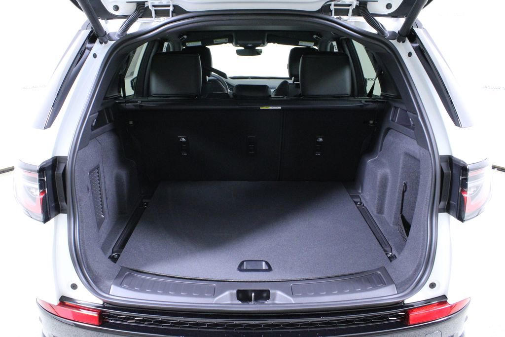 New 2026 Land Rover Discovery Sport Landmark AWD/4WD image 8
