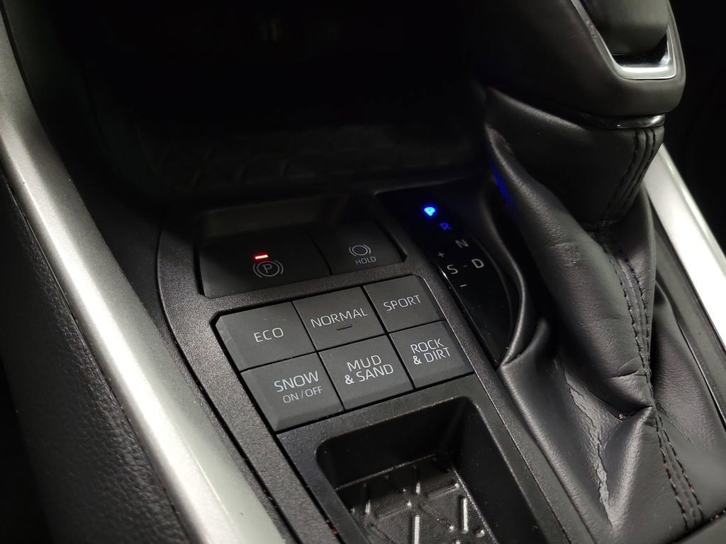 Used 2025 Toyota RAV4 XLE Premium w/ Weather Package AWD/4WD image 15
