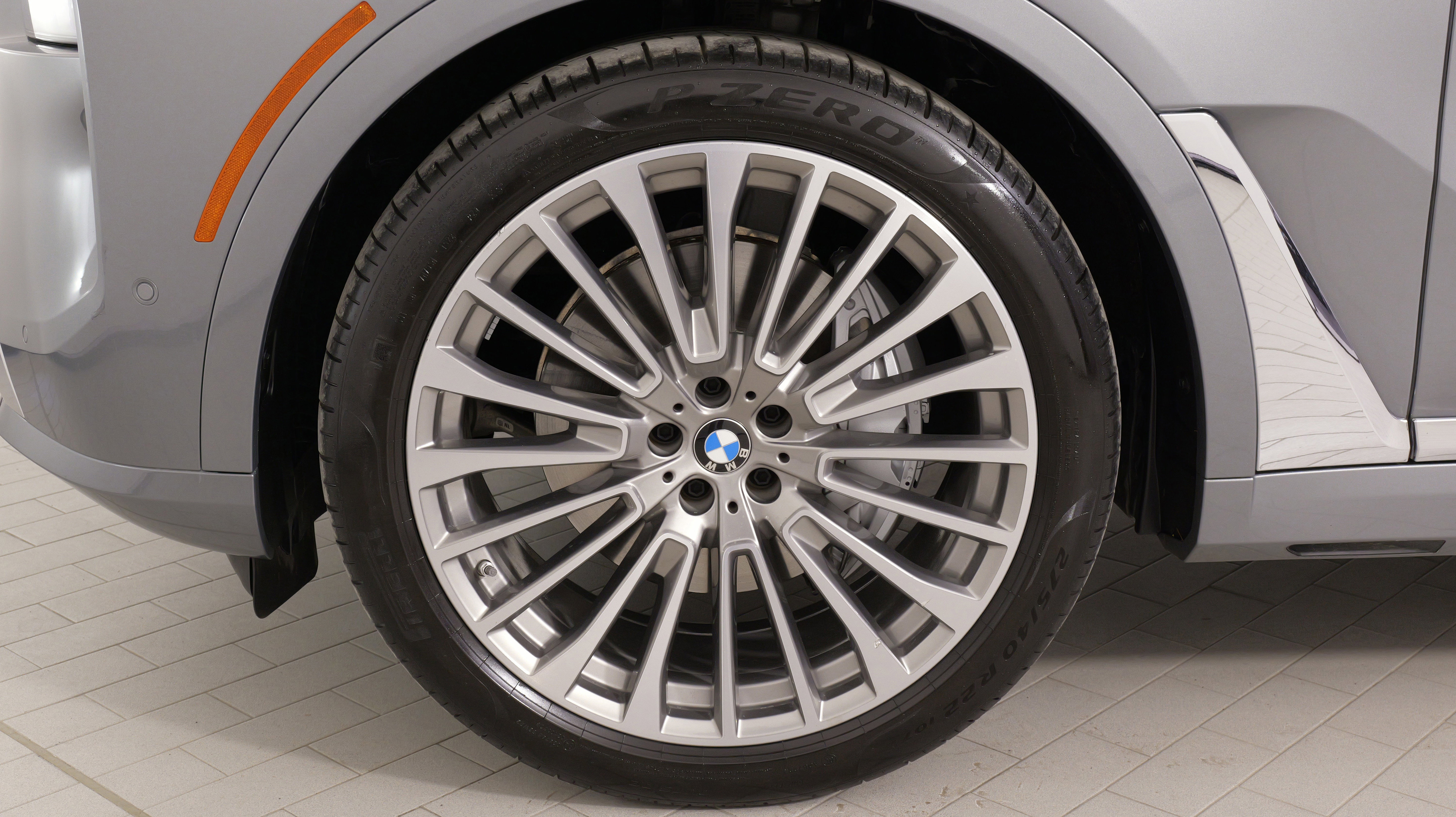 Used 2023 BMW X7 xDrive40i image 73