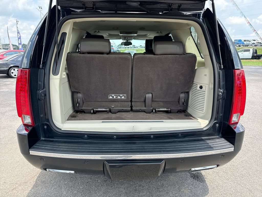Used 2014 Cadillac Escalade Platinum AWD/4WD image 9