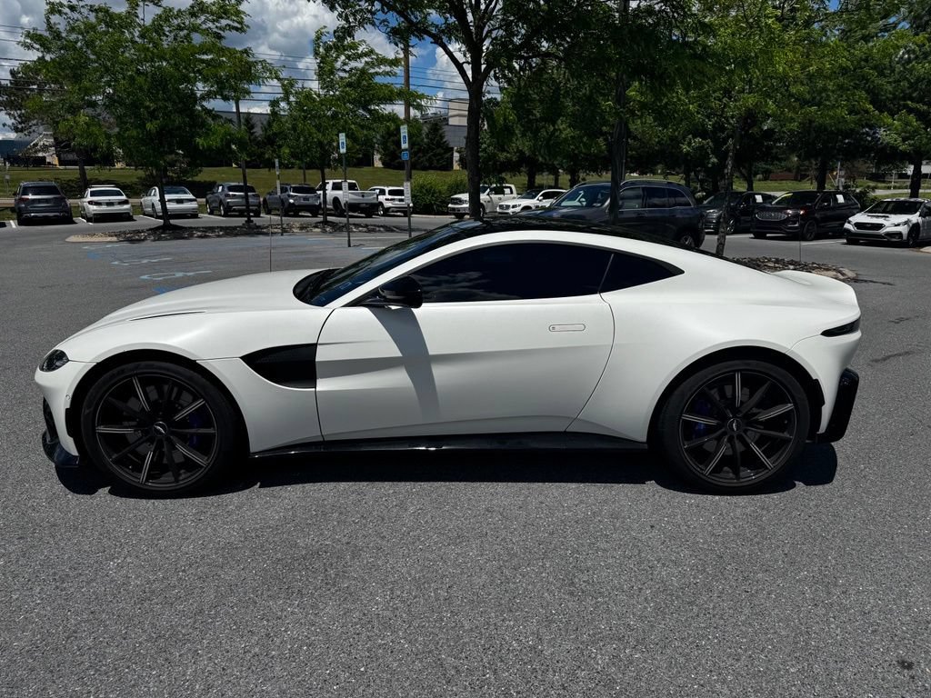 Used 2021 Aston Martin V8 Vantage Coupe RWD image 6