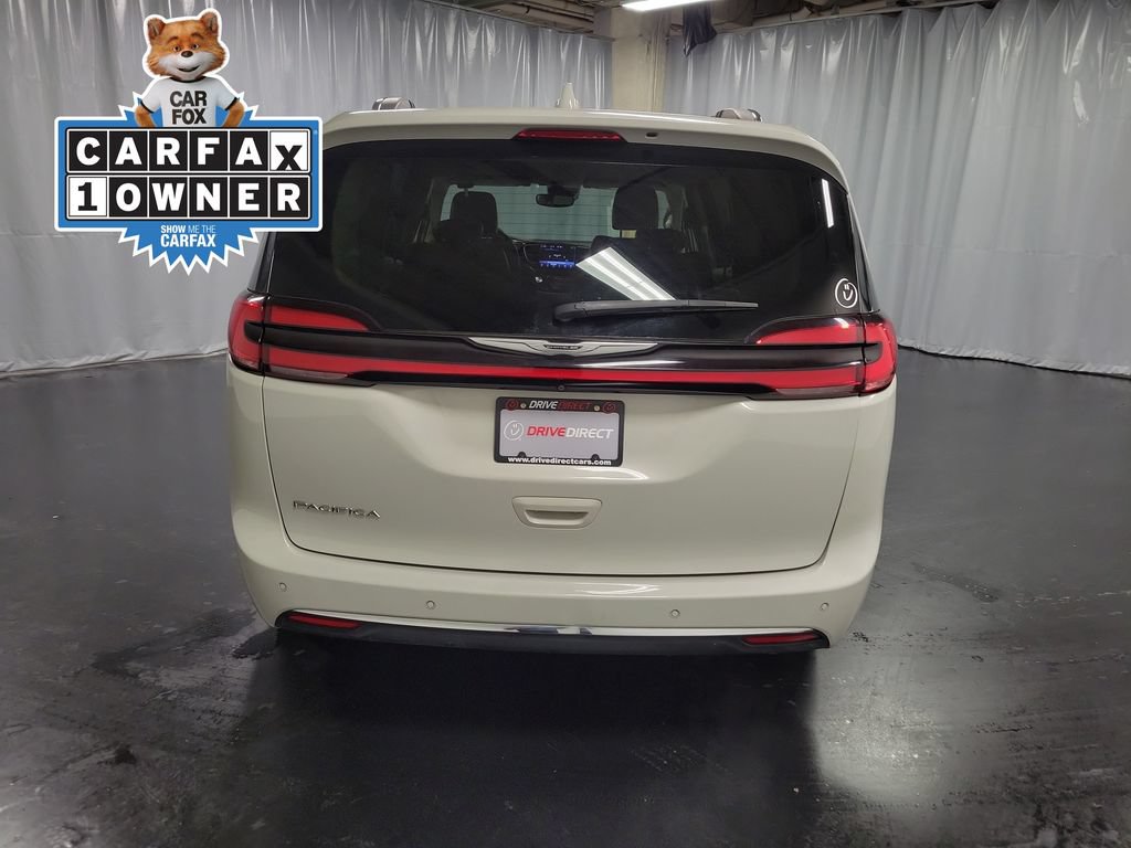 Used 2021 Chrysler Pacifica Touring-L FWD image 7