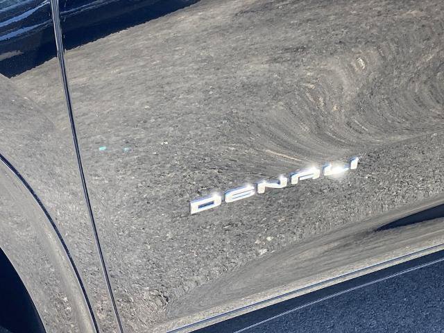 New 2025 GMC Acadia Denali w/ LPO, Floor Liner Package AWD/4WD image 29