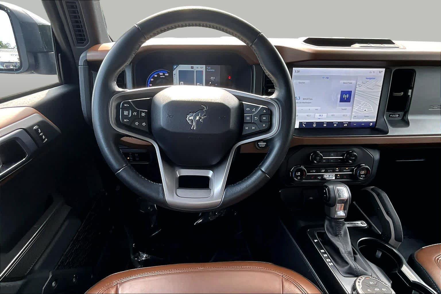 Used 2024 Ford Bronco Outer Banks AWD/4WD image 6