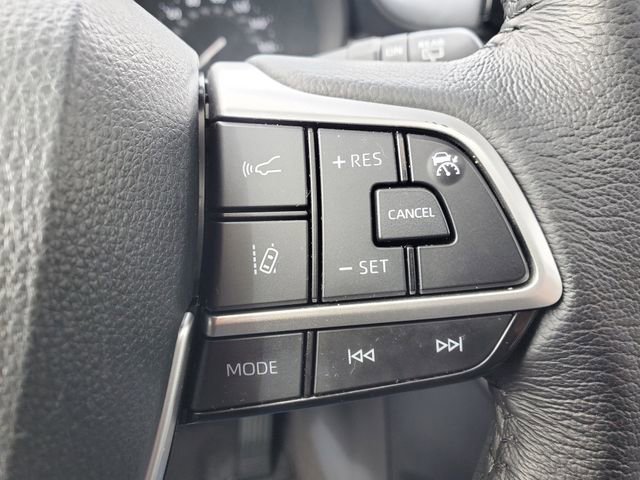 Used 2023 Toyota Sienna XLE FWD image 24
