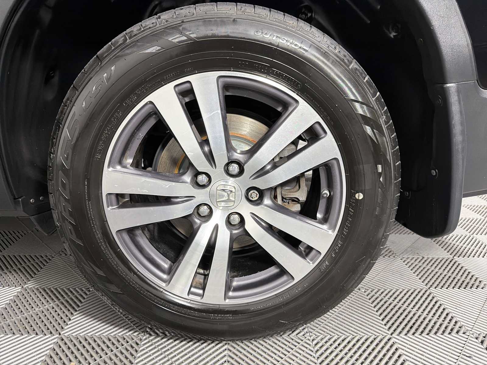 Used 2017 Nissan Titan SL RWD image 48