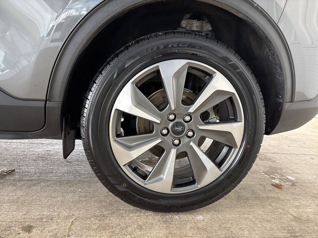 Used 2024 Ford Escape Platinum image 37