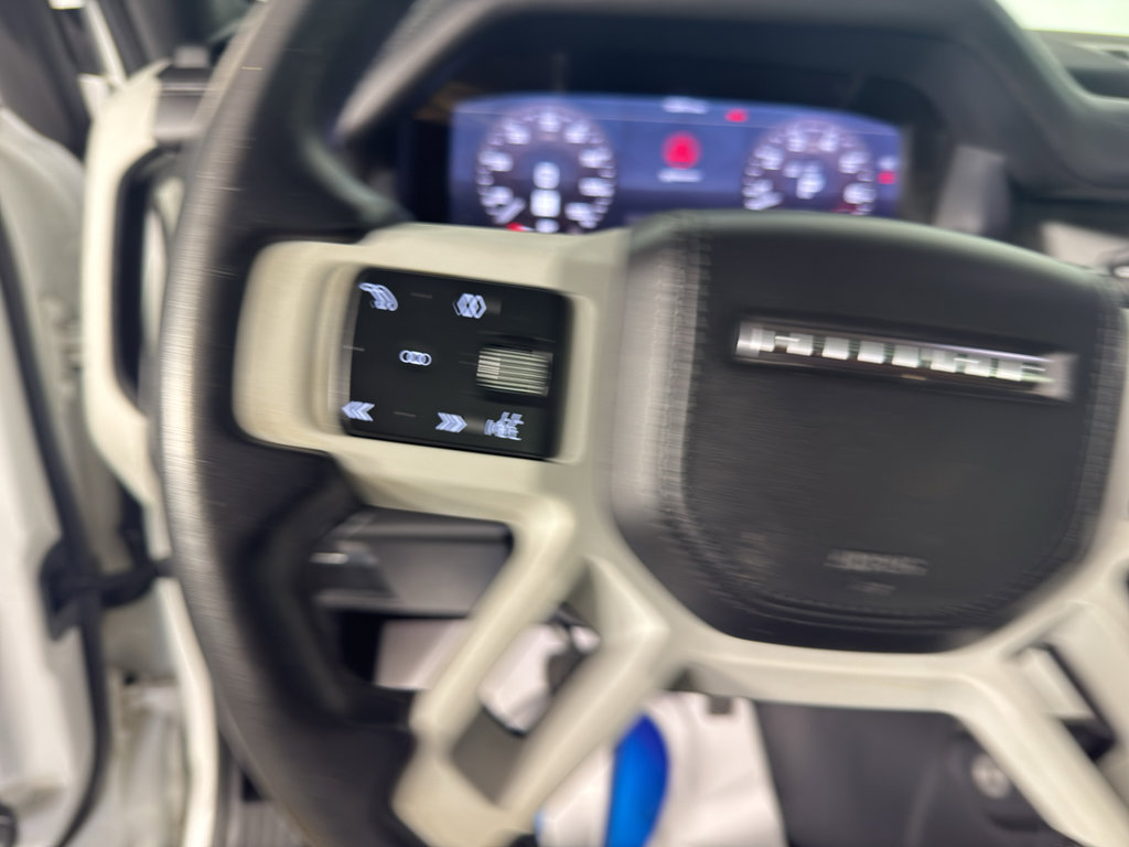 Used 2020 Land Rover Defender 110 HSE AWD/4WD image 19