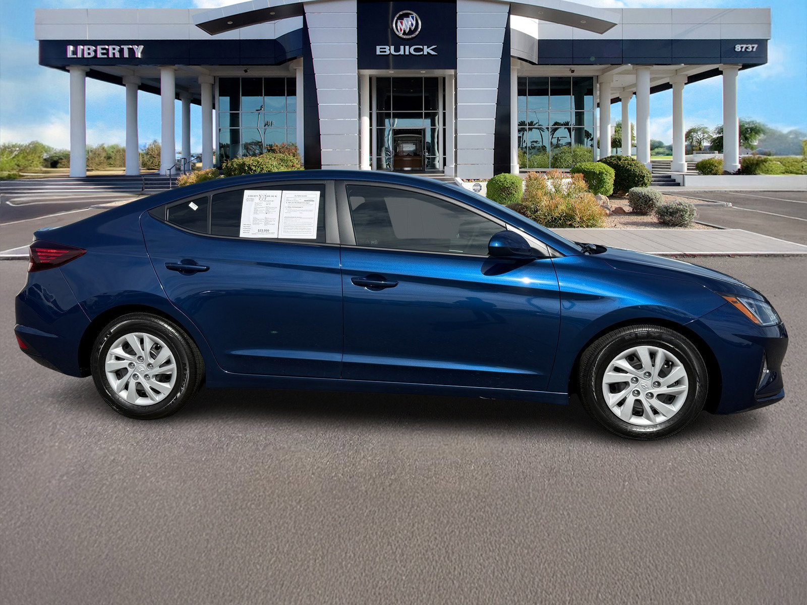 Used 2019 Hyundai Elantra SE image 2