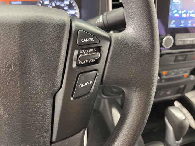 Used 2024 Nissan Frontier SV image 21