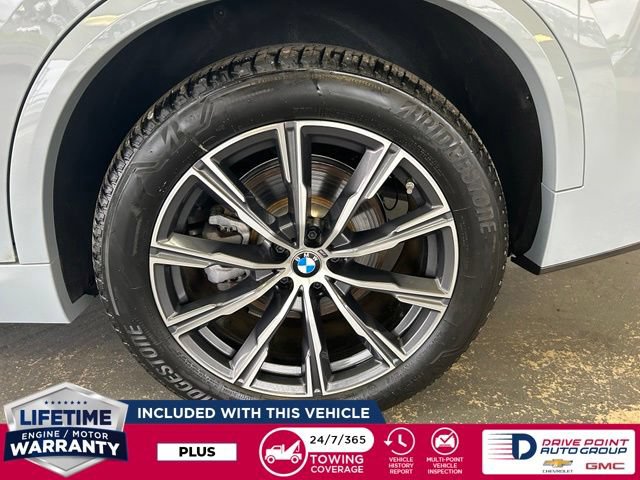 Used 2026 BMW X5 xDrive40i w/ M Sport Package AWD/4WD image 9