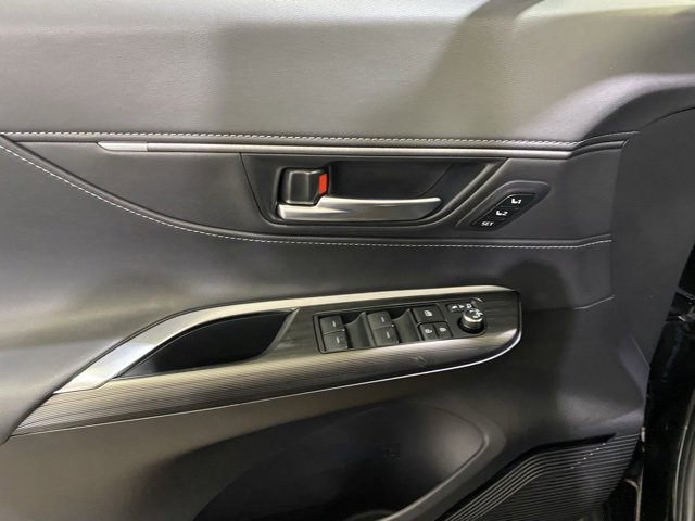 Certified 2024 Toyota Venza XLE image 14