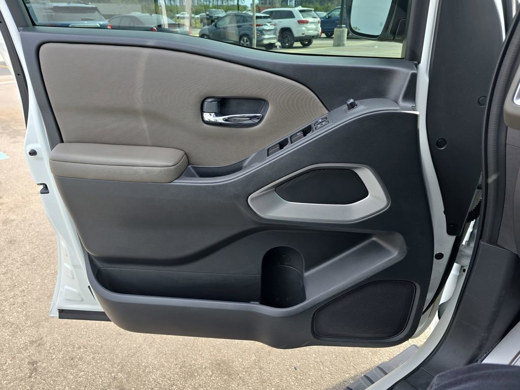 Used 2024 Nissan Frontier SV w/ SV Convenience Package image 30